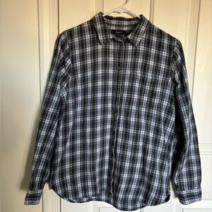 Madewell women’s button down flannel in green blue white and pink size L